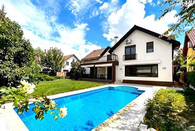 Casă individuală cu 7 camere cu Piscina în Iancu Nicolae