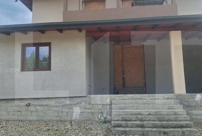 Casă individuală cu 7 camere cu Canalizare în Lugoj