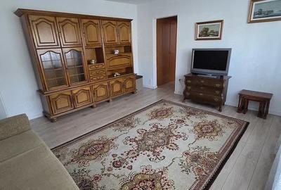 Apartament cu 2 camere semidecomandat în Girocului