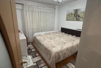 Apartament cu 3 camere în Traian
