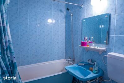 Apartament cu 3 camere semidecomandat în Central