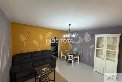 Apartament cu 2 camere semidecomandat în Craiovei