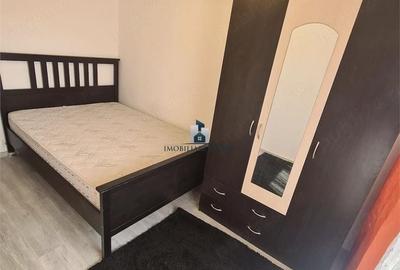 Apartament cu 3 camere decomandat în Alexandru Obregia