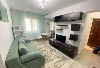 Apartament cu 2 camere semidecomandat în Podu Roș