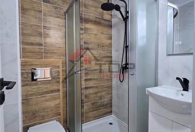 Apartament cu 4 camere decomandat în Dacia