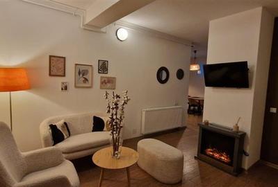 Apartament cu 4 camere decomandat în Central