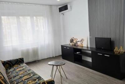 Apartament cu 3 camere decomandat, mobilat în Titan