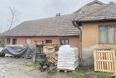 Casă cu 4 camere în Cergău