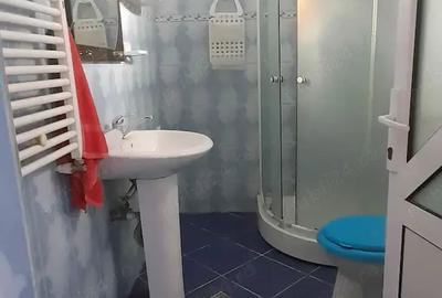 Casă cu 6 camere în Tecuci - 1