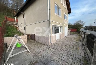 Casă cu 8 camere decomandat cu Teren 540 Mp în Voinești - 4