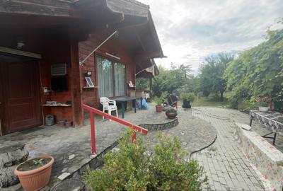 Casă cu 3 camere în Cătunu