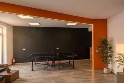 Birou, de 332 mp, în Central
