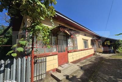 Casă cu 3 camere în Costești - 1