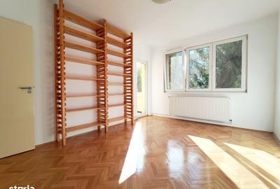Apartament cu 4 camere în Central - 2
