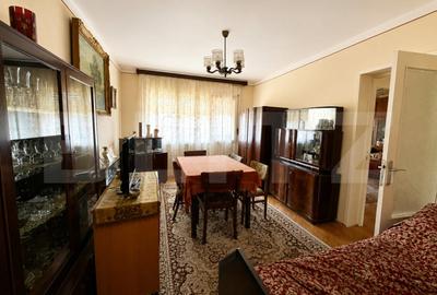 Apartament cu 4 camere decomandat în Careiului