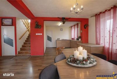Casă cu 5 camere decomandat cu Teren 500 Mp în Central - 9