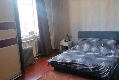 Casă cu 5 camere cu Teren 2200 Mp în Cotești - 6