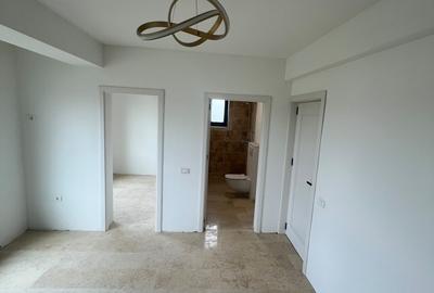 Casă cu 4 camere cu Teren 372 Mp în Agigea