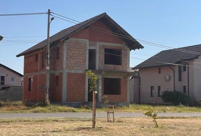 Casă cu Teren 504 Mp în Săcălaz