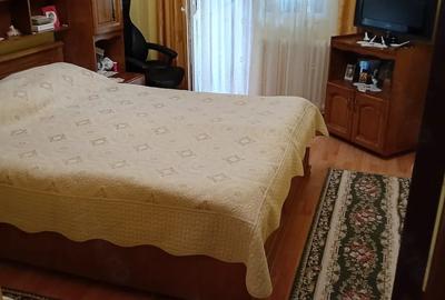 Apartament cu 3 camere semidecomandat în Colentina - 2