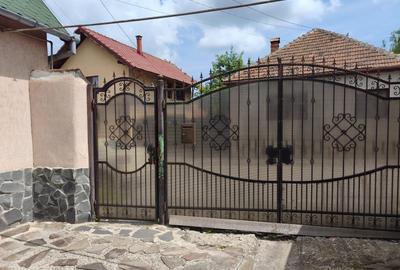Casă cu 4 camere cu Teren 700 Mp în Zărnești - 9