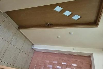 Garsonieră decomandată în Central - 1