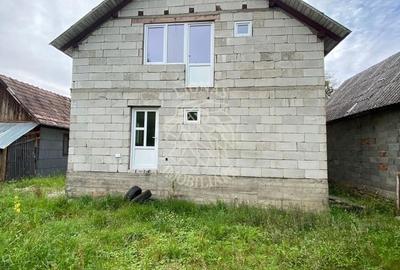 Casă individuală cu 4 camere cu Canalizare în Nepos - 8