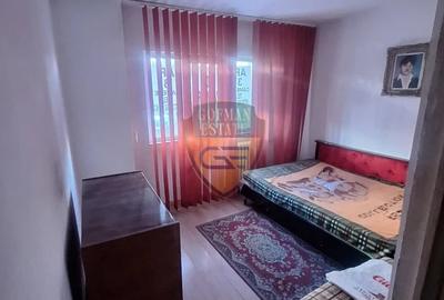 Apartament cu 3 camere decomandat în Inel II