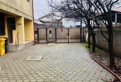 Duplex cu 5 camere cu Canalizare în Antiaeriană - 1