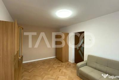Apartament cu 2 camere decomandat în Valea Aurie