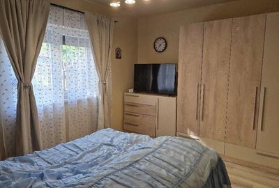 Casă cu Teren 300 Mp în Sânmihaiu Român