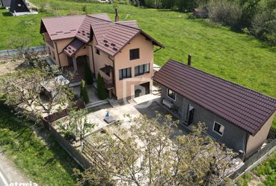 Casă cu 3 camere cu Teren 700 Mp în Adâncata