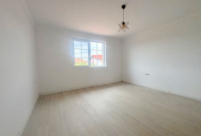 Duplex cu 4 camere cu Canalizare în Moșnița Nouă - 10