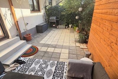 Casă cu 4 camere în Roșu