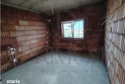 Casă cu 3 camere cu Teren 640 Mp în Central