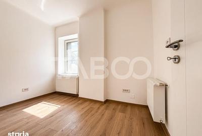 Apartament cu 3 camere semidecomandat în Plopilor