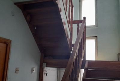 Casă cu 6 camere cu Teren 394 Mp în Central - 3