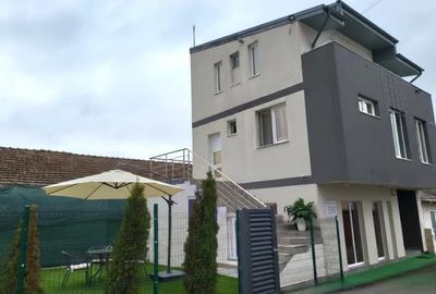 Apartament cu 2 camere, mobilat în Pietroasa - 8