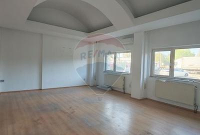 Birou, de 2,100 mp, în Valea Rosie - 2