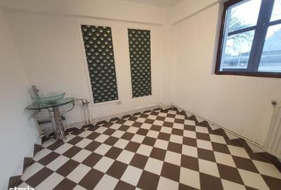 Spațiu comercial, de 20 mp, în Piața Unirii