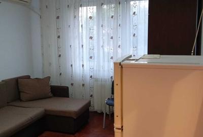 Garsonieră decomandată în Micro 19 - 1