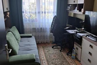 Apartament cu 4 camere semidecomandat în Astra - 2
