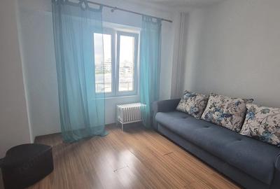 Apartament cu 3 camere decomandat în Calea Călărașilor