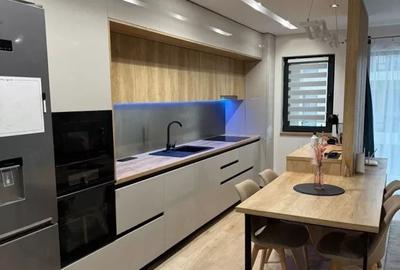 Apartament cu 3 camere în Florești