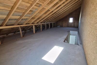 Duplex cu 4 camere cu Canalizare în Haliu - 16