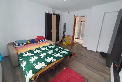 Casă cu 2 camere cu Teren 500 Mp în Central
