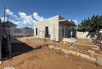Casă cu 3 camere cu Teren 220 Mp în Malu Mare