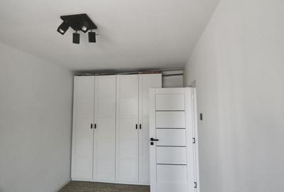 Apartament cu 4 camere semidecomandat în Central