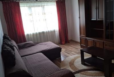 Apartament cu 3 camere decomandat, mobilat în E3