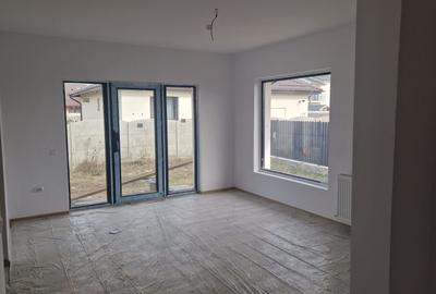 Casă cu 3 camere în Central - 1